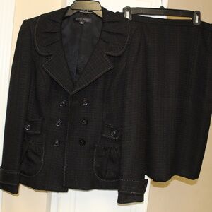 Anne Klein 2 piece skirt and jacket